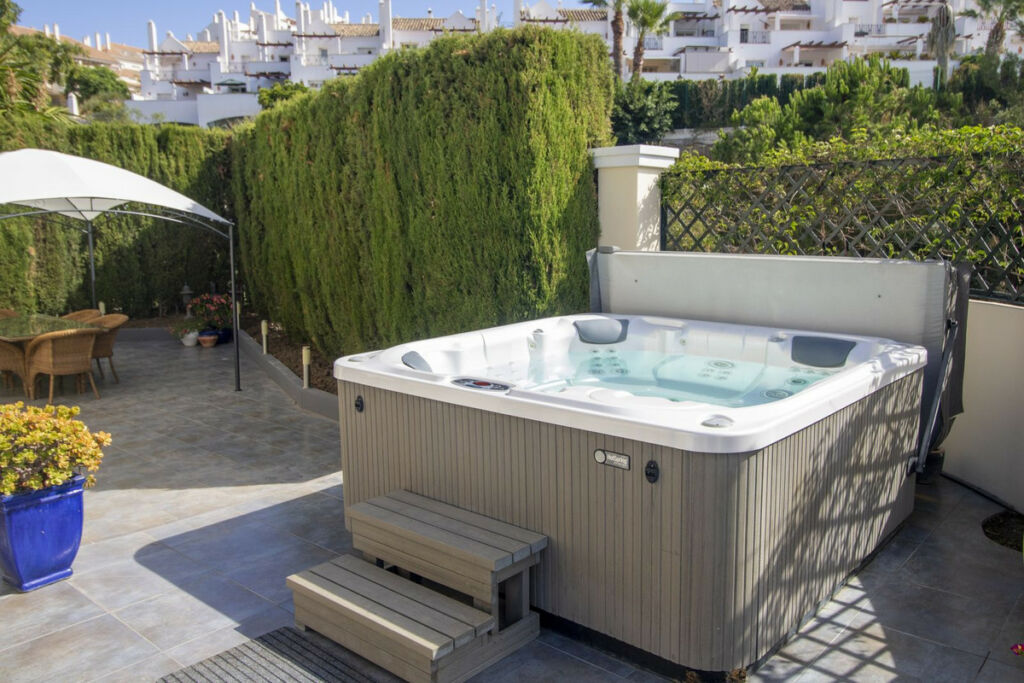 Semi-Detached House Nueva Andalucía Málaga - image 13