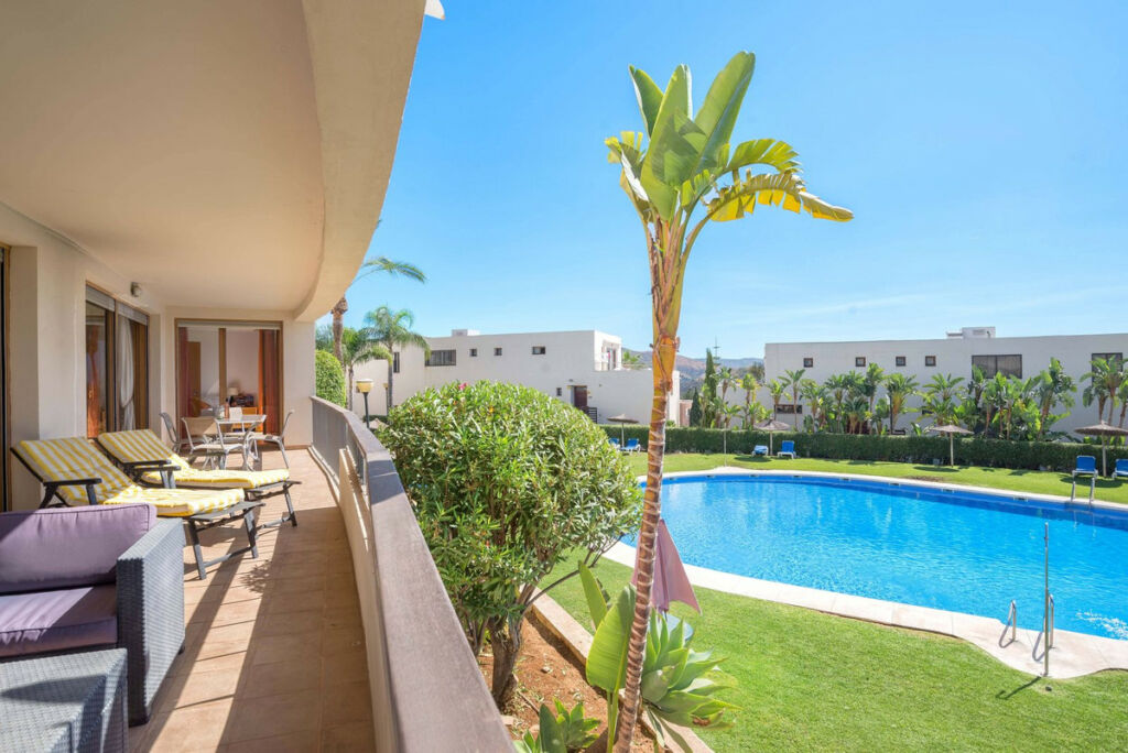 Ground Floor Apartment Altos de los Monteros Málaga - image 13