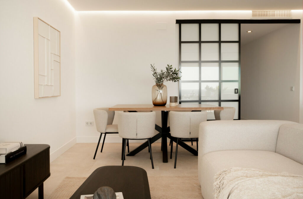 Middle Floor Apartment Estepona Málaga - image 14