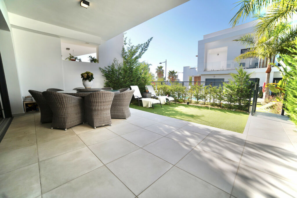 Townhouse Estepona Málaga - image 13