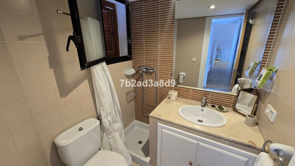 Townhouse New Golden Mile Málaga - image 13