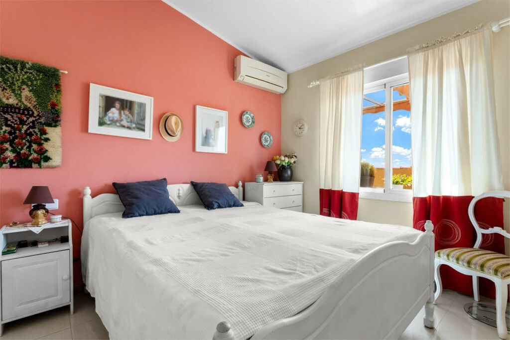 Penthouse Los Pacos Málaga - image 13