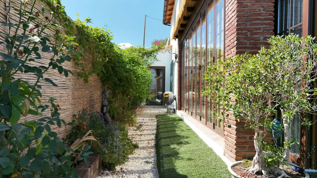 Detached Villa Coín Málaga - image 13
