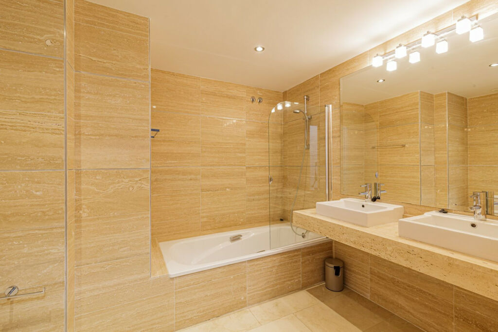 Ground Floor Apartment Benahavís Málaga - image 13