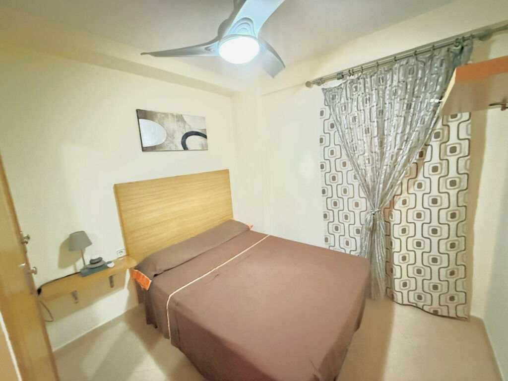 Middle Floor Apartment Fuengirola Málaga - image 13