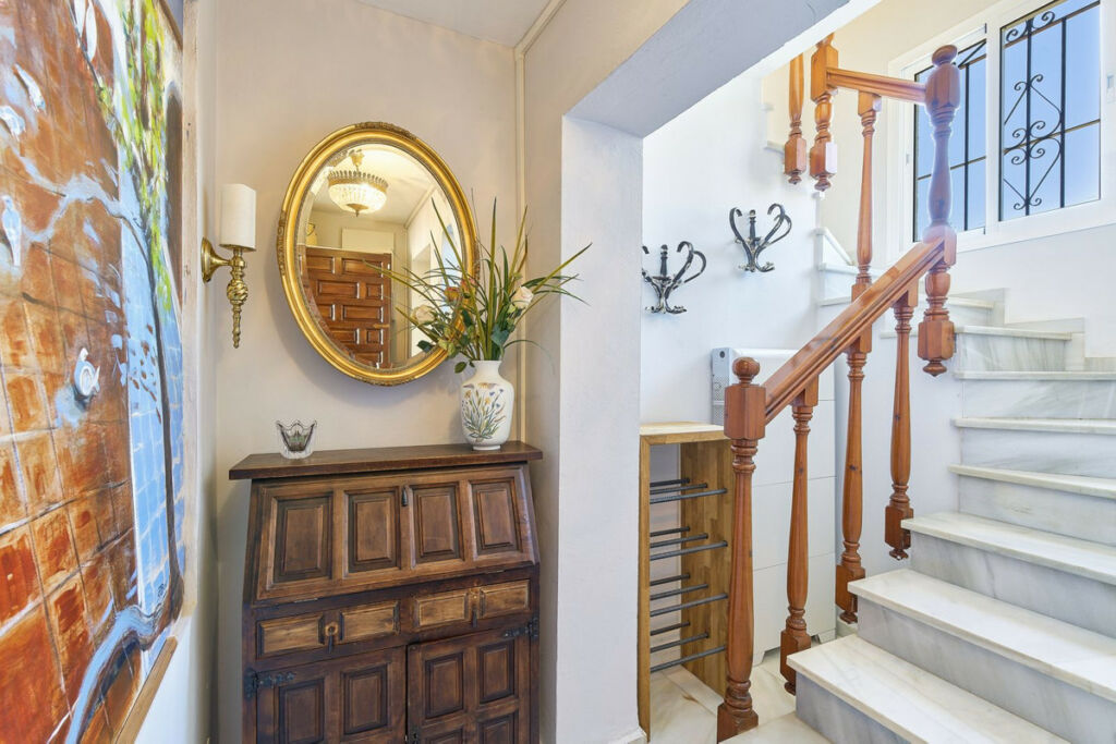 Detached Villa Fuengirola Málaga - image 13