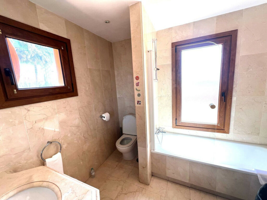 Semi-Detached House Riviera del Sol Málaga - image 13