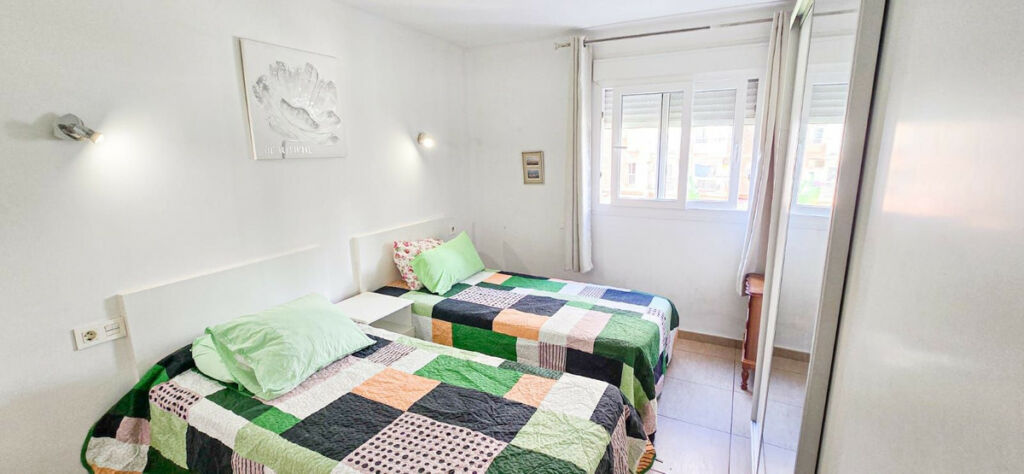 Middle Floor Apartment Benalmadena Málaga - image 13