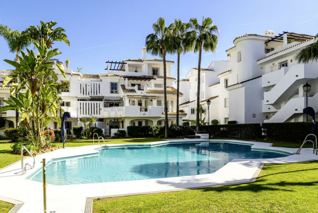 Penthouse Duplex Nueva Andalucía Málaga - image 13