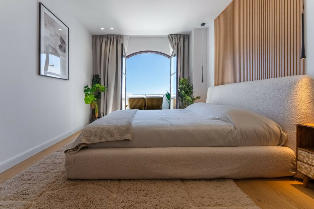 Townhouse Benahavís Málaga - image 13