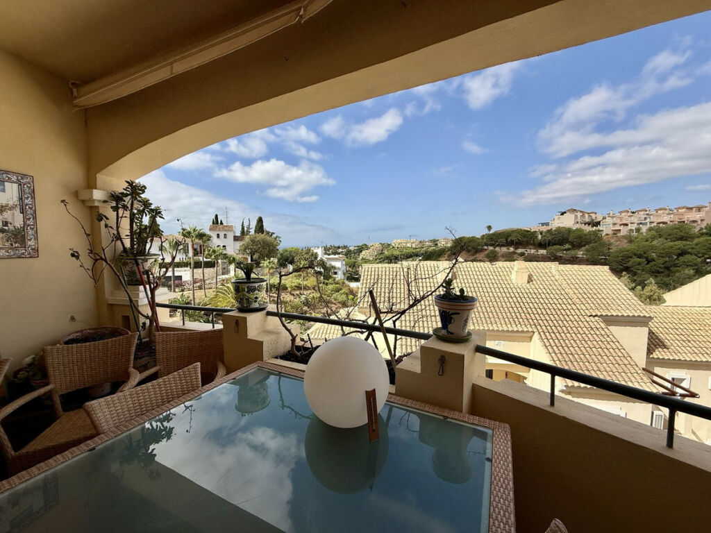 Middle Floor Apartment Elviria Málaga - image 13