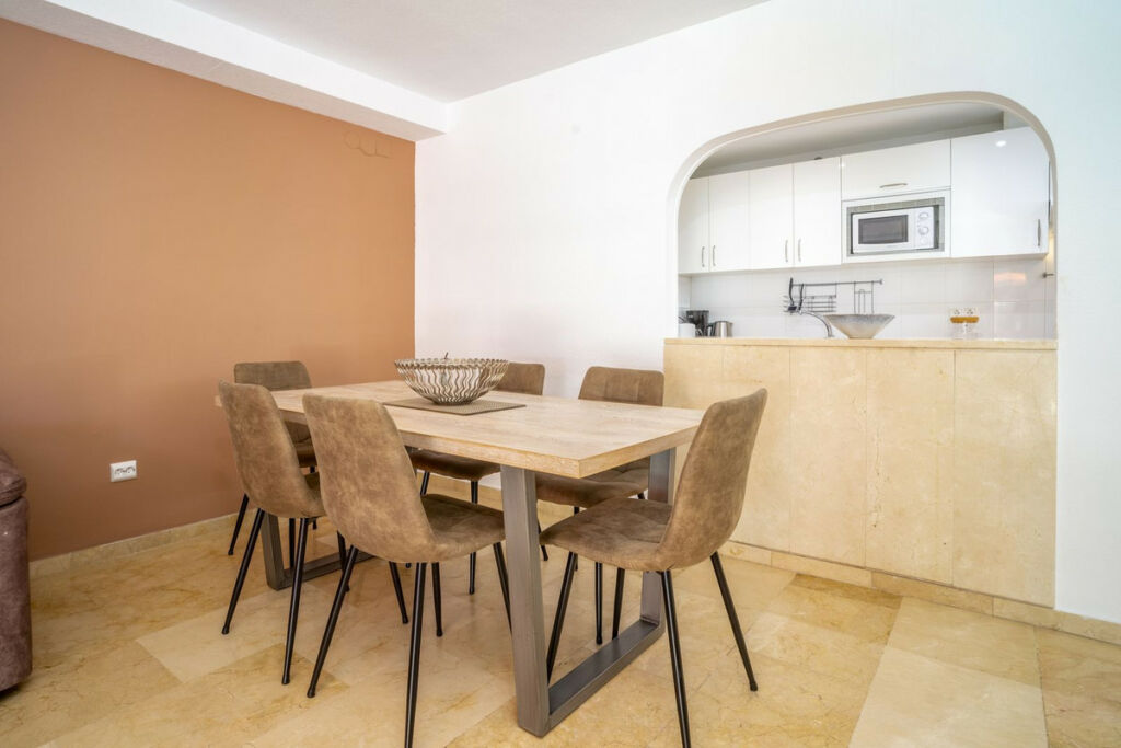 Middle Floor Apartment Marbella Málaga - image 13