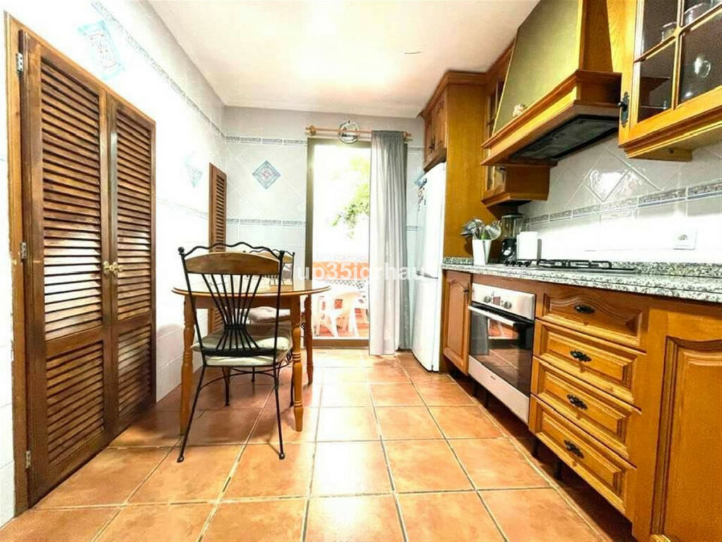 Townhouse Estepona Málaga - image 13