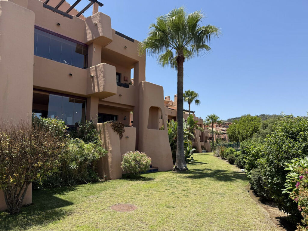 Ground Floor Apartment La Mairena Málaga - image 20