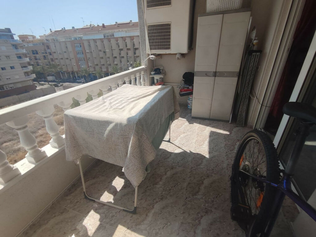 Middle Floor Apartment Torrevieja Alicante - image 13