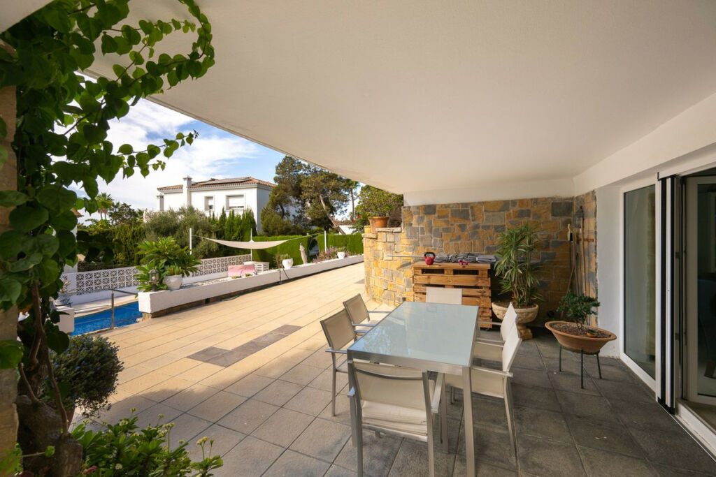 Detached Villa Marbesa Málaga - image 13