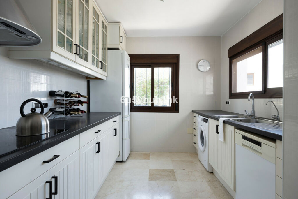 Detached Villa Torremuelle Málaga - image 13