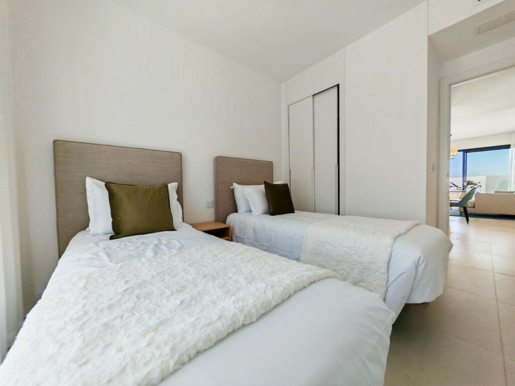 Middle Floor Apartment Fuengirola Málaga - image 13