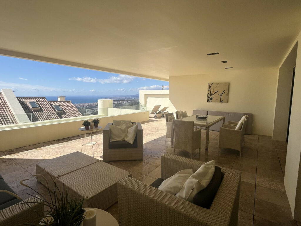 Middle Floor Apartment Altos de los Monteros Málaga - image 13