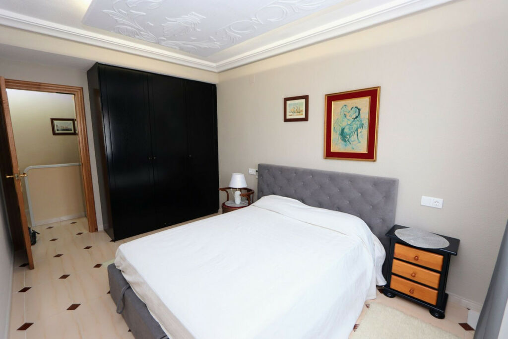 Semi-Detached House Torrevieja Alicante - image 12