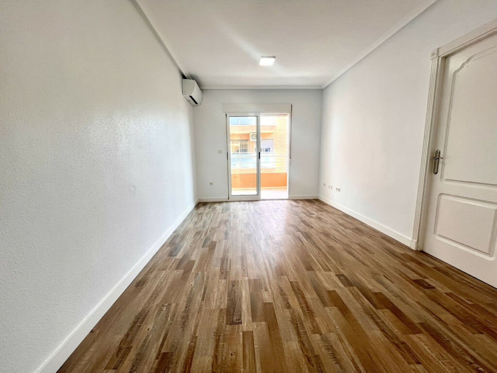 Middle Floor Apartment San Miguel de Salinas Alicante - image 13