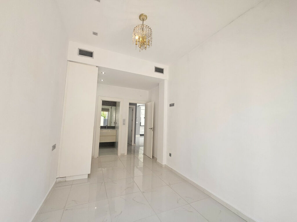 Detached Villa Villamartin Alicante - image 14