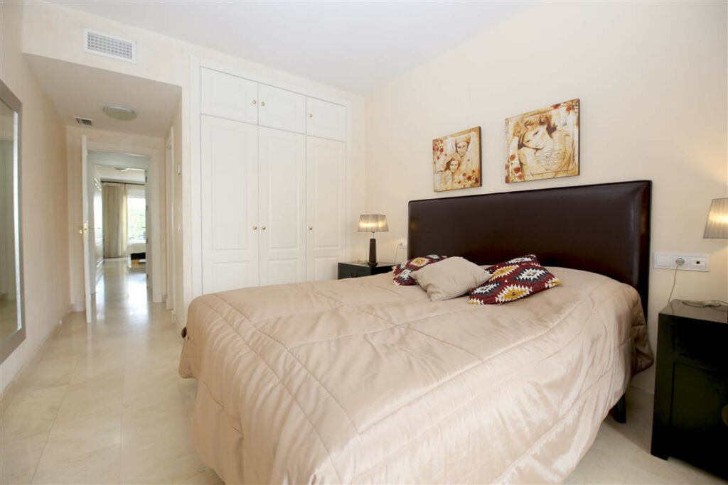Middle Floor Apartment Marbella Málaga - image 13