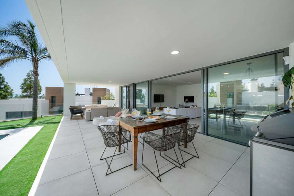 Duplex Cabopino Málaga - image 13