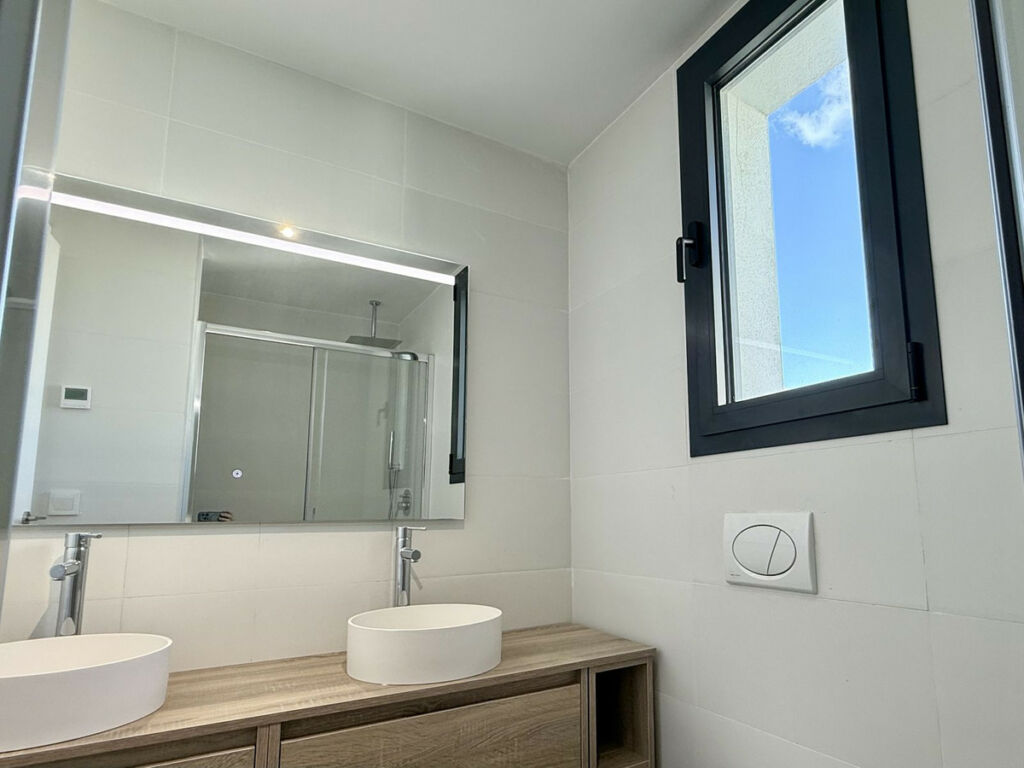 Ground Floor Apartment Higueron Málaga - image 13