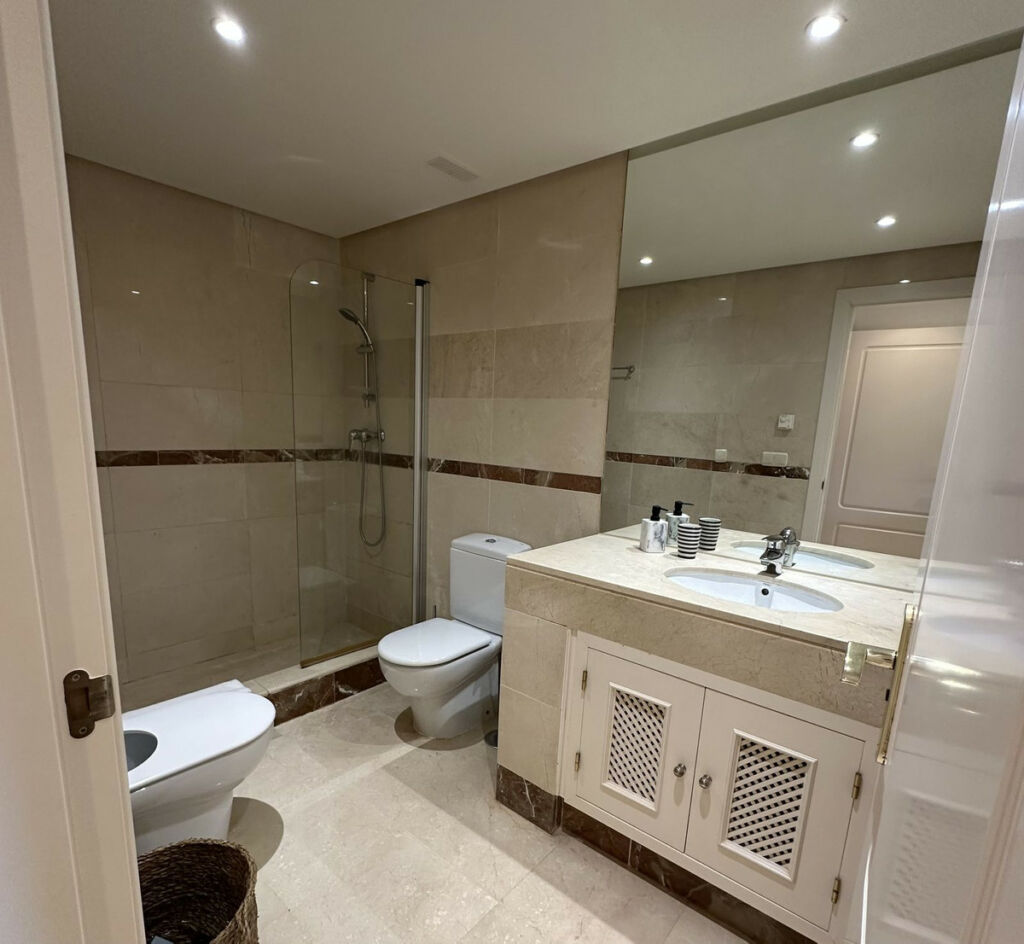 Middle Floor Apartment San Pedro de Alcántara Málaga - image 13