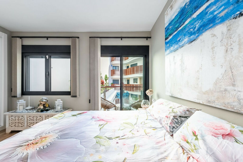 Middle Floor Apartment Estepona Málaga - image 13