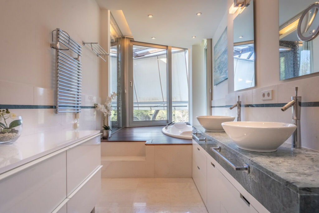 Townhouse Sierra Blanca Málaga - image 13