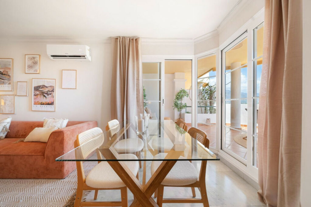Middle Floor Apartment Nueva Andalucía Málaga - image 13