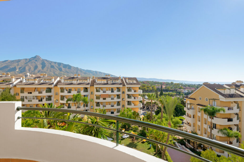Duplex Nueva Andalucía Málaga - image 13