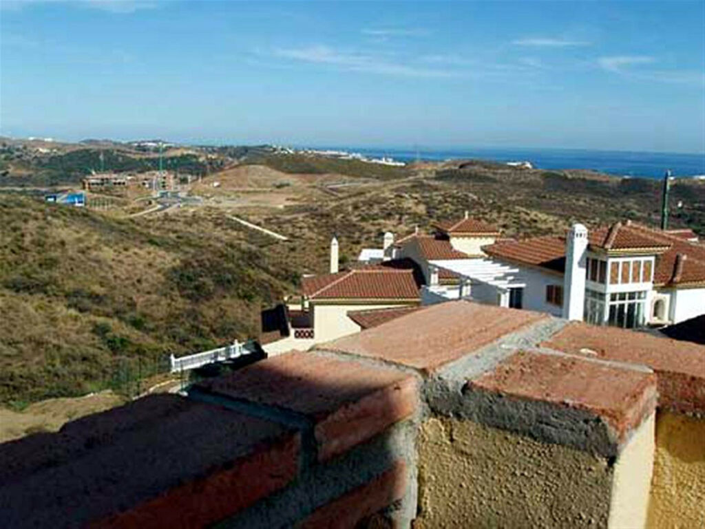 Detached Villa Riviera del Sol Málaga - image 13