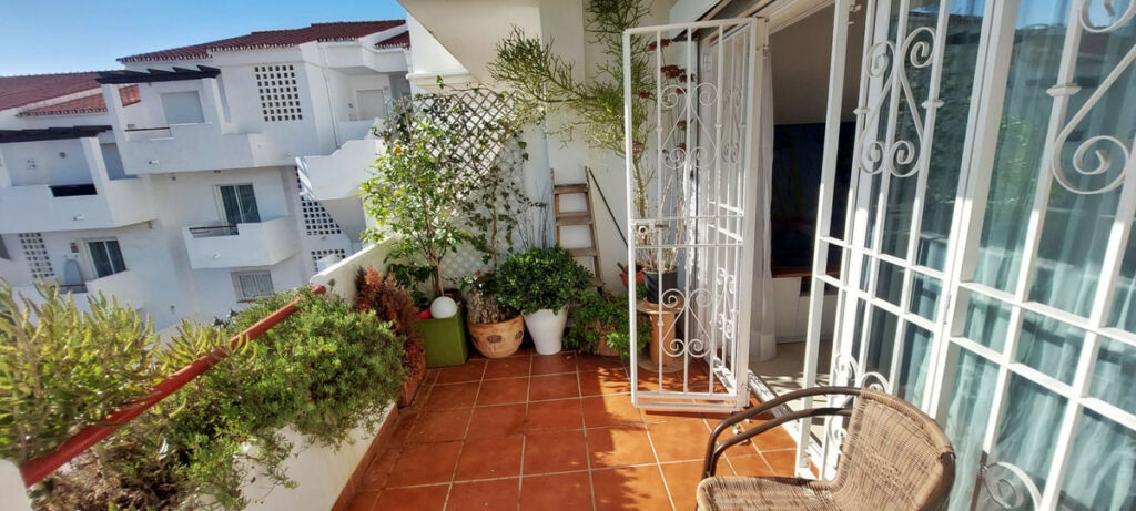 Middle Floor Apartment Bel Air Málaga - image 13