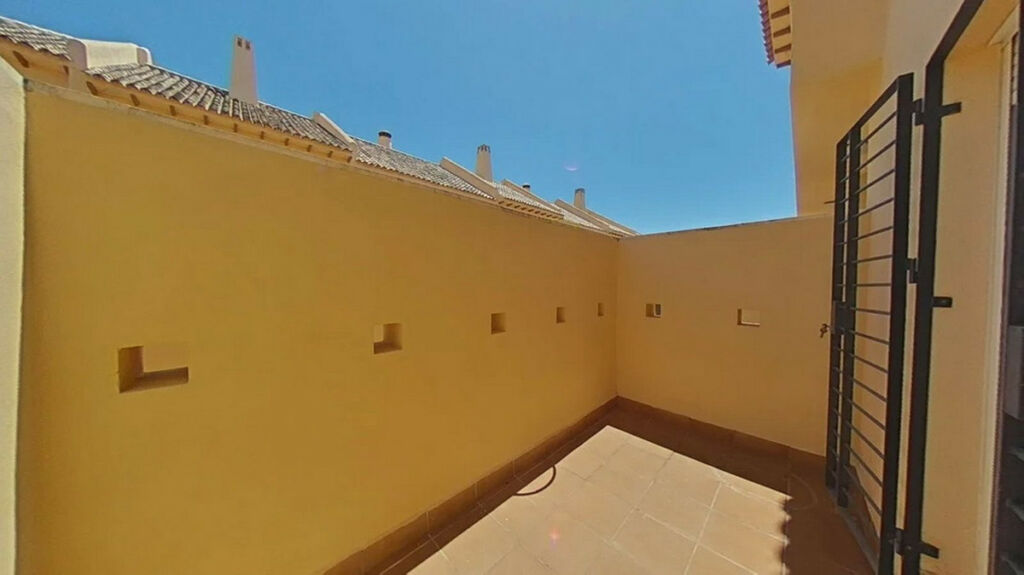 Townhouse Calahonda Málaga - image 12