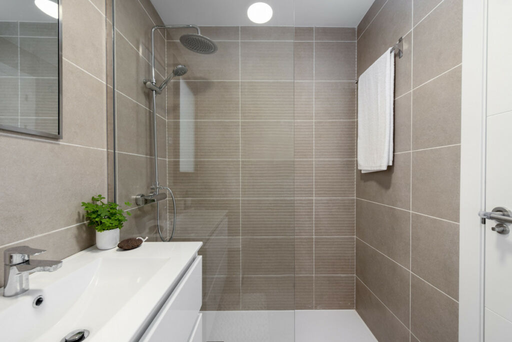 Middle Floor Apartment Estepona Málaga - image 13