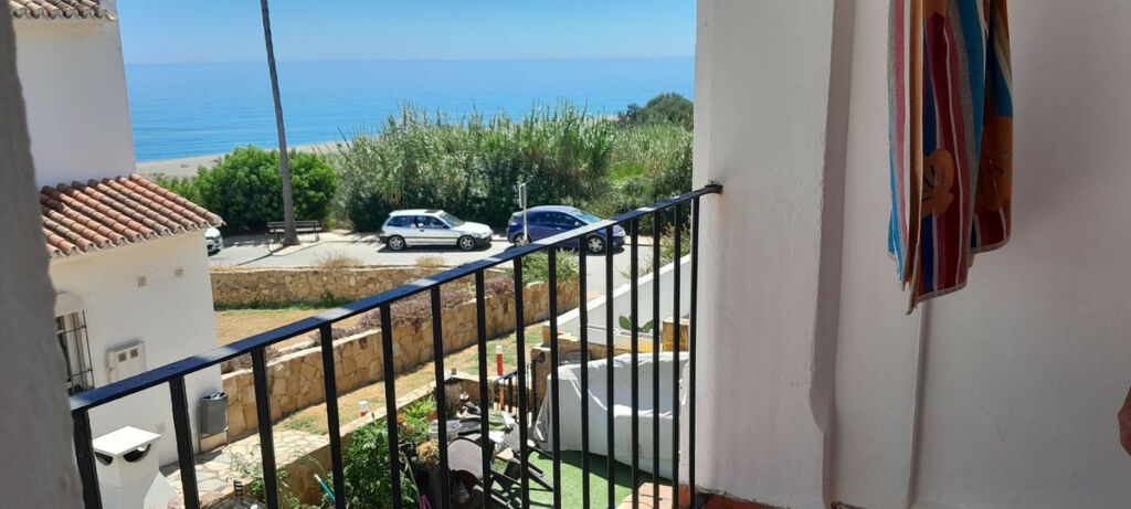 Townhouse Manilva Málaga - image 13