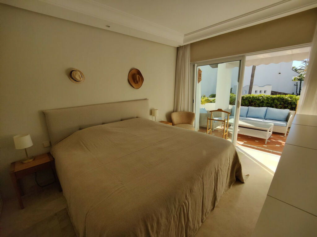 Middle Floor Apartment Puerto Banús Málaga - image 13