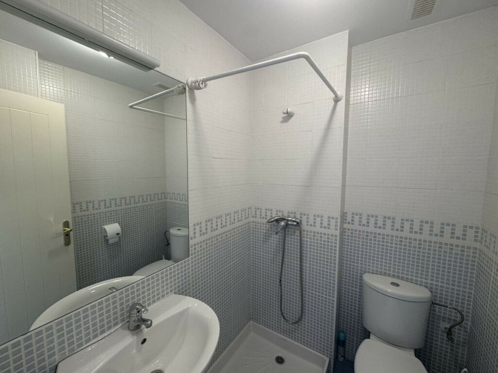 Middle Floor Apartment Calahonda Málaga - image 13