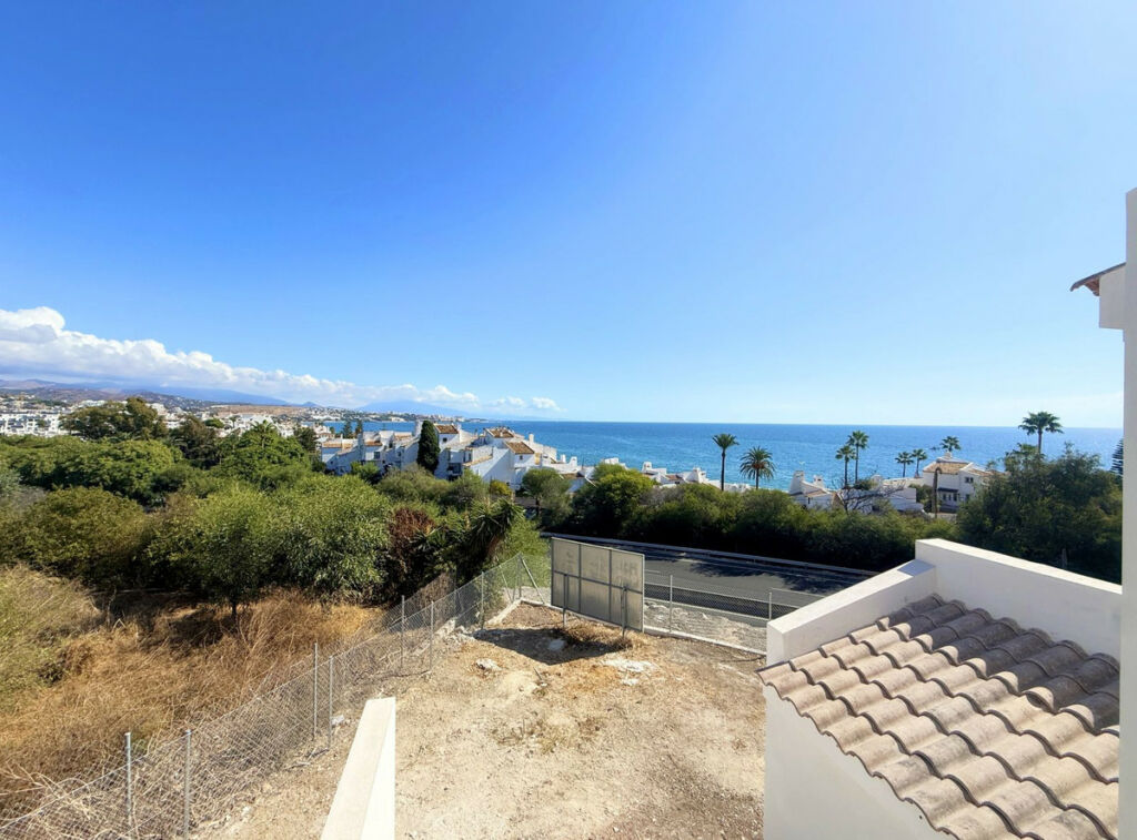 Semi-Detached House Estepona Málaga - image 16