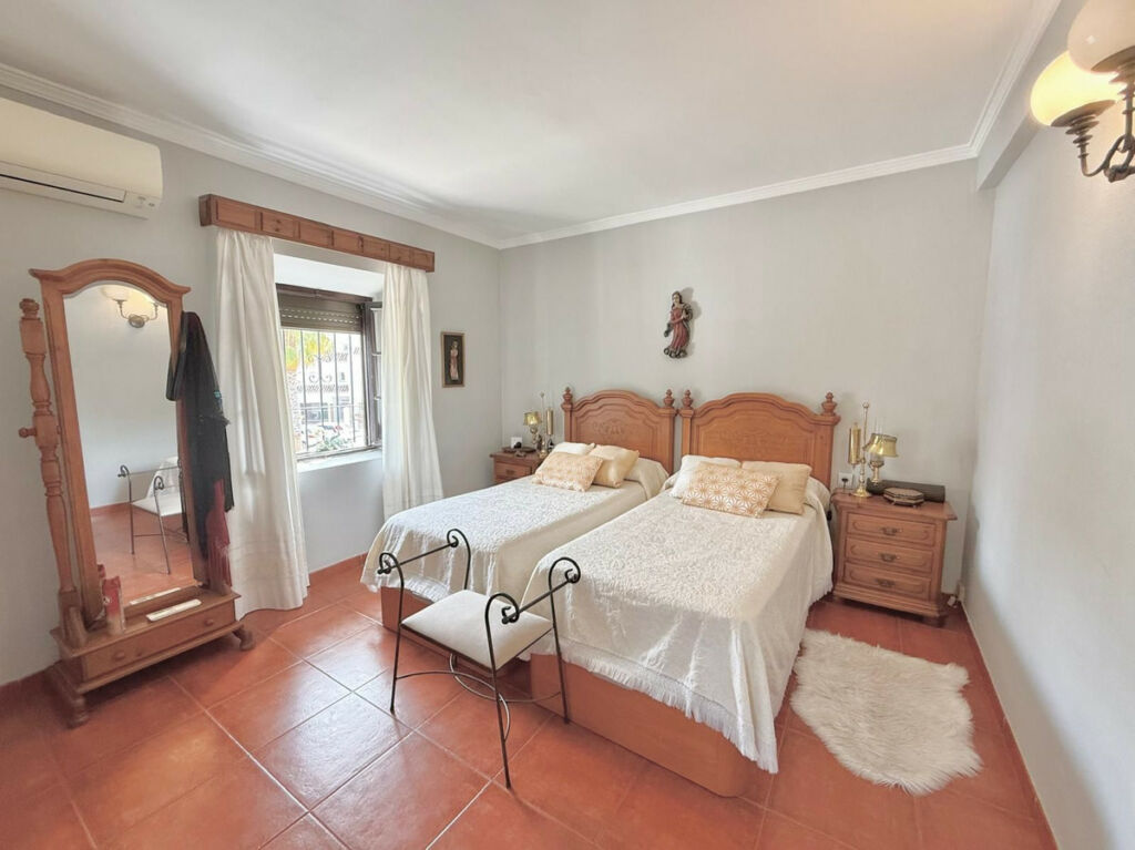 Semi-Detached House Fuengirola Málaga - image 13