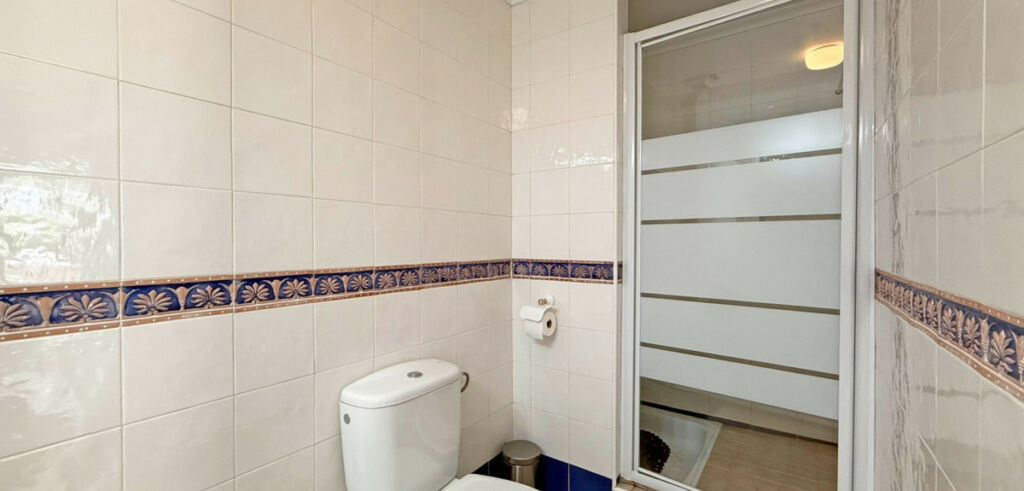 Ground Floor Apartment Villamartin Alicante - image 13