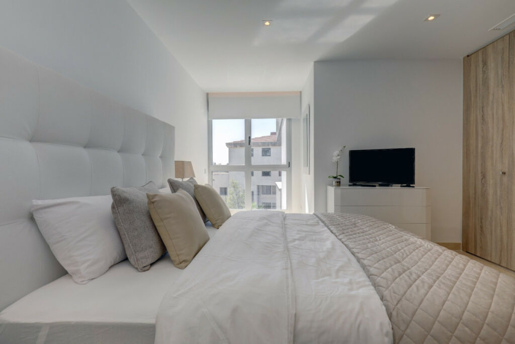 Penthouse Nueva Andalucía Málaga - image 13