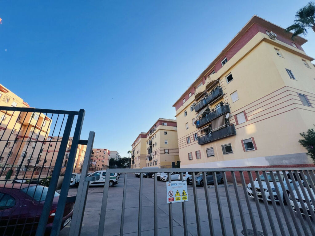 Ground Floor Apartment Arroyo de la Miel Málaga - image 14