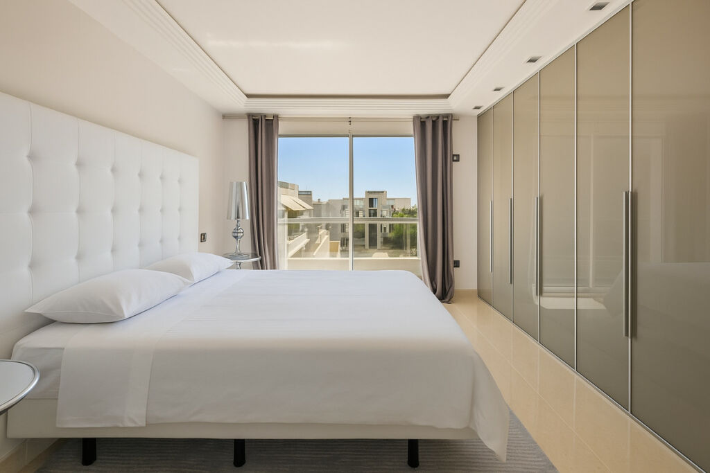 Middle Floor Apartment Benahavís Málaga - image 13