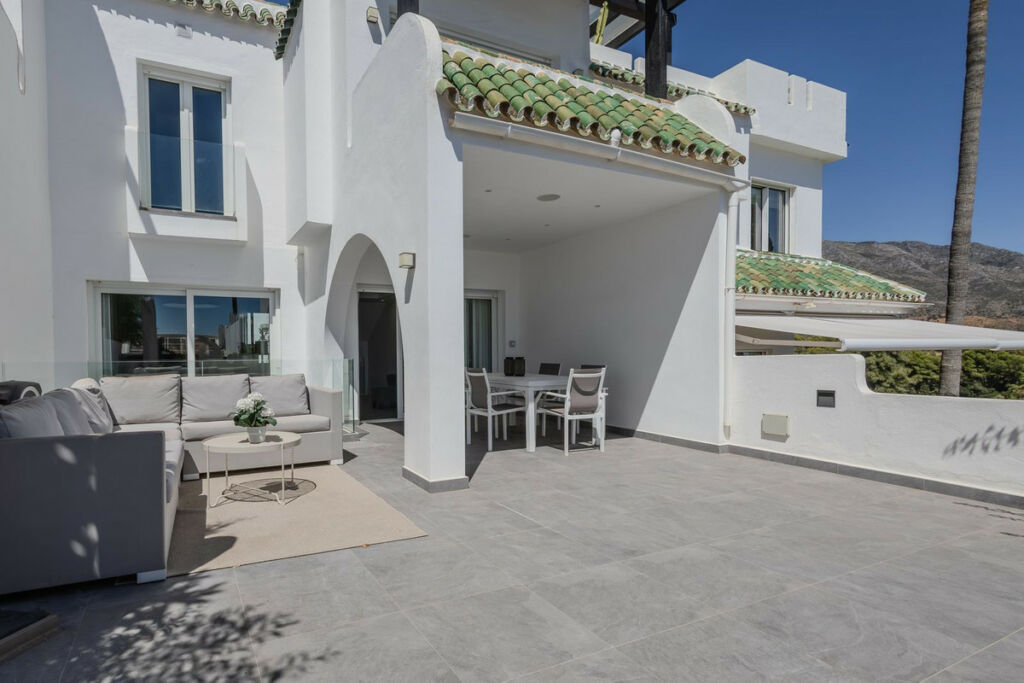 Townhouse Nueva Andalucía Málaga - image 13