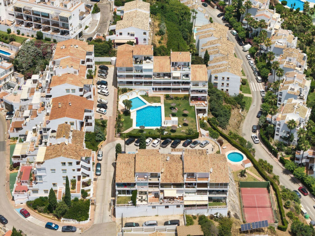 Middle Floor Apartment Riviera del Sol Málaga - image 13