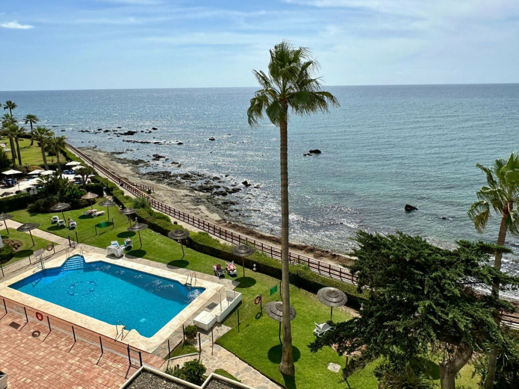 Middle Floor Apartment Riviera del Sol Málaga - image 13